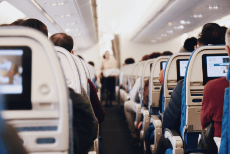 Можно ли пересесть в другое свободное кресло в самолете
